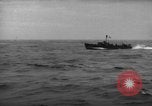 Standbild Spalten der Anlandung Handwerk Infanterie Baie de la Seine Normandie Frankreich, 1944, aus Sekunde 23 historischem Filmmaterial Videoclip 65675047876