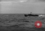 Standbild Spalten der Anlandung Handwerk Infanterie Baie de la Seine Normandie Frankreich, 1944, aus Sekunde 24 historischem Filmmaterial Videoclip 65675047876