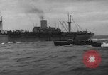 Standbild Spalten der Anlandung Handwerk Infanterie Baie de la Seine Normandie Frankreich, 1944, aus Sekunde 34 historischem Filmmaterial Videoclip 65675047876