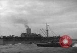 Standbild Spalten der Anlandung Handwerk Infanterie Baie de la Seine Normandie Frankreich, 1944, aus Sekunde 36 historischem Filmmaterial Videoclip 65675047876
