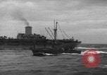 Standbild Spalten der Anlandung Handwerk Infanterie Baie de la Seine Normandie Frankreich, 1944, aus Sekunde 46 historischem Filmmaterial Videoclip 65675047876