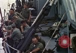 Immagine di Bayfield USS APA-33 Spiaggia Bianca Cappello Batangan Vietnam, 1965, secondo 7 filmato di repertorio 65675047887