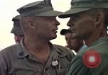 Immagine di Bayfield USS APA-33 Spiaggia Bianca Cappello Batangan Vietnam, 1965, secondo 45 filmato di repertorio 65675047887