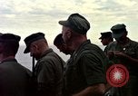 Immagine di Bayfield USS APA-33 Spiaggia Bianca Cappello Batangan Vietnam, 1965, secondo 60 filmato di repertorio 65675047887