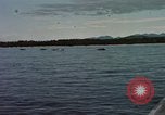 Immagine di Lo sbarco del veicolo personale cingolato-5 Spiaggia Bianca Cappello Batangan Vietnam, 1965, secondo 13 filmato di repertorio 65675047888