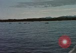 Immagine di Lo sbarco del veicolo personale cingolato-5 Spiaggia Bianca Cappello Batangan Vietnam, 1965, secondo 15 filmato di repertorio 65675047888