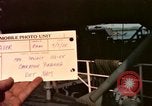 Immagine di Lo sbarco del veicolo personale cingolato-5 Spiaggia Bianca Cappello Batangan Vietnam, 1965, secondo 48 filmato di repertorio 65675047888