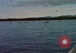 Immagine di Lo sbarco del veicolo personale cingolato-5 Spiaggia Bianca Cappello Batangan Vietnam, 1965, secondo 55 filmato di repertorio 65675047888