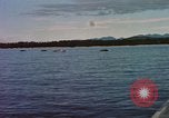 Immagine di Lo sbarco del veicolo personale cingolato-5 Spiaggia Bianca Cappello Batangan Vietnam, 1965, secondo 59 filmato di repertorio 65675047888
