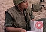 Immagine di Stati Uniti Marines Spiaggia Bianca Cappello Batangan Vietnam, 1965, secondo 3 filmato di repertorio 65675047889