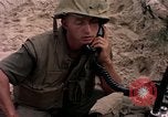 Immagine di Stati Uniti Marines Spiaggia Bianca Cappello Batangan Vietnam, 1965, secondo 10 filmato di repertorio 65675047889