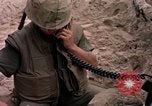 Immagine di Stati Uniti Marines Spiaggia Bianca Cappello Batangan Vietnam, 1965, secondo 14 filmato di repertorio 65675047889
