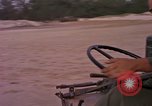 Immagine di Stati Uniti Marines Spiaggia Bianca Cappello Batangan Vietnam, 1965, secondo 13 filmato di repertorio 65675047891