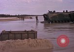 Immagine di Stati Uniti Marines Spiaggia Bianca Cappello Batangan Vietnam, 1965, secondo 19 filmato di repertorio 65675047891