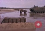 Immagine di Stati Uniti Marines Spiaggia Bianca Cappello Batangan Vietnam, 1965, secondo 28 filmato di repertorio 65675047891
