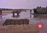 Immagine di Stati Uniti Marines Spiaggia Bianca Cappello Batangan Vietnam, 1965, secondo 30 filmato di repertorio 65675047891