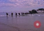 Immagine di Stati Uniti Marines Spiaggia Bianca Cappello Batangan Vietnam, 1965, secondo 54 filmato di repertorio 65675047891