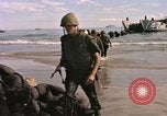 Immagine di Landing Craft Utility Cap Batangan Vietnam, 1965, secondo 9 filmato di repertorio 65675047894