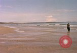 Immagine di Landing Craft Utility Cap Batangan Vietnam, 1965, secondo 60 filmato di repertorio 65675047894
