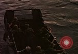 Image des Marines des États-Unis Plage Blanche Cap Batangan Vietnam, 1965, de la seconde 18 séquences d'archives historiques vidéo 65675047895