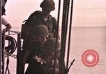 Image des Marines des États-Unis Plage Blanche Cap Batangan Vietnam, 1965, de la seconde 30 séquences d'archives historiques vidéo 65675047895