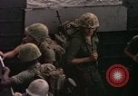 Image des Marines des États-Unis Plage Blanche Cap Batangan Vietnam, 1965, de la seconde 45 séquences d'archives historiques vidéo 65675047895