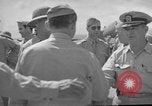 Standbild Admiral Chester Nimitiz W Iwo Jima, 1945, aus Sekunde 22 historischem Filmmaterial Videoclip 65675047896