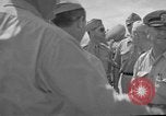 Standbild Admiral Chester Nimitiz W Iwo Jima, 1945, aus Sekunde 23 historischem Filmmaterial Videoclip 65675047896