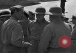 Standbild Admiral Chester Nimitiz W Iwo Jima, 1945, aus Sekunde 26 historischem Filmmaterial Videoclip 65675047896
