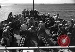 Standbild United States Navy Personal Iwo Jima, 1945, aus Sekunde 7 historischem Filmmaterial Videoclip 65675047897