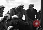Standbild United States Navy Personal Iwo Jima, 1945, aus Sekunde 25 historischem Filmmaterial Videoclip 65675047897