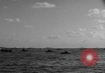 Standbild Landing Vehicle Tracked Iwo Jima, 1945, aus Sekunde 10 historischem Filmmaterial Videoclip 65675047899