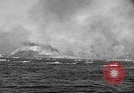 Standbild Landing Vehicle Tracked Iwo Jima, 1945, aus Sekunde 10 historischem Filmmaterial Videoclip 65675047900