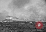 Standbild Landing Vehicle Tracked Iwo Jima, 1945, aus Sekunde 13 historischem Filmmaterial Videoclip 65675047900