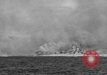 Standbild Landing Vehicle Tracked Iwo Jima, 1945, aus Sekunde 30 historischem Filmmaterial Videoclip 65675047900