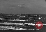 Standbild Landing Vehicle Tracked Iwo Jima, 1945, aus Sekunde 40 historischem Filmmaterial Videoclip 65675047900