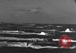 Standbild Landing Vehicle Tracked Iwo Jima, 1945, aus Sekunde 41 historischem Filmmaterial Videoclip 65675047900