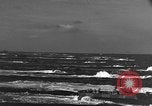 Standbild Landing Vehicle Tracked Iwo Jima, 1945, aus Sekunde 43 historischem Filmmaterial Videoclip 65675047900