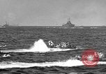 Standbild Landing Vehicle Tracked Iwo Jima, 1945, aus Sekunde 49 historischem Filmmaterial Videoclip 65675047900