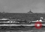 Standbild Landing Vehicle Tracked Iwo Jima, 1945, aus Sekunde 54 historischem Filmmaterial Videoclip 65675047900