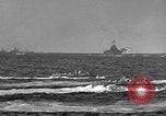 Standbild Landing Vehicle Tracked Iwo Jima, 1945, aus Sekunde 57 historischem Filmmaterial Videoclip 65675047900