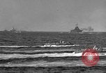 Standbild Landing Vehicle Tracked Iwo Jima, 1945, aus Sekunde 58 historischem Filmmaterial Videoclip 65675047900