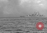 Standbild USA Kriegsschiff Iwo Jima, 1945, aus Sekunde 34 historischem Filmmaterial Videoclip 65675047902