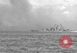 Standbild USA Kriegsschiff Iwo Jima, 1945, aus Sekunde 37 historischem Filmmaterial Videoclip 65675047902