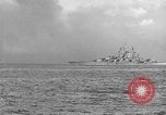 Standbild USA Kriegsschiff Iwo Jima, 1945, aus Sekunde 53 historischem Filmmaterial Videoclip 65675047902