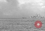 Standbild USA Kriegsschiff Iwo Jima, 1945, aus Sekunde 58 historischem Filmmaterial Videoclip 65675047902