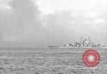 Standbild USA Kriegsschiff Iwo Jima, 1945, aus Sekunde 59 historischem Filmmaterial Videoclip 65675047902
