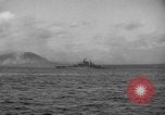 Standbild Beschuss von Iwo Jima Island Iwo Jima, 1945, aus Sekunde 5 historischem Filmmaterial Videoclip 65675047903