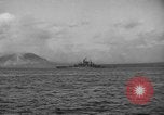Standbild Beschuss von Iwo Jima Island Iwo Jima, 1945, aus Sekunde 6 historischem Filmmaterial Videoclip 65675047903