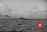 Standbild Beschuss von Iwo Jima Island Iwo Jima, 1945, aus Sekunde 8 historischem Filmmaterial Videoclip 65675047903